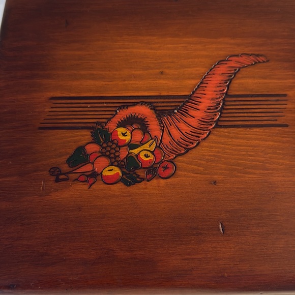 Vintage Wooden Cornucopia Recipe Box Large Divided - Picture 3 of 11